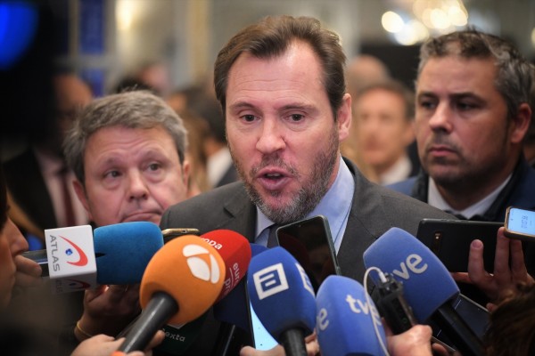 El Ministerio de Transportes cesa al responsable de controlar las mascarillas cuya compra investiga la Justicia

