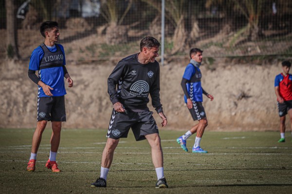 Simón ve al Intercity 
