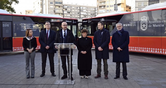 Siete autobuses refuerzan la línea al campus de Espinardo por las obras de La Merced