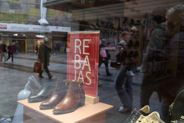 Las rebajas de enero no dan tregua al consumo tras las intensas compras de Navidad
