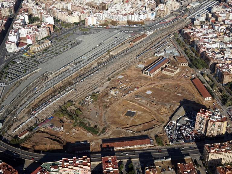 Fomento adjudica la redacción del estudio informativo del túnel pasante de la ciudad
