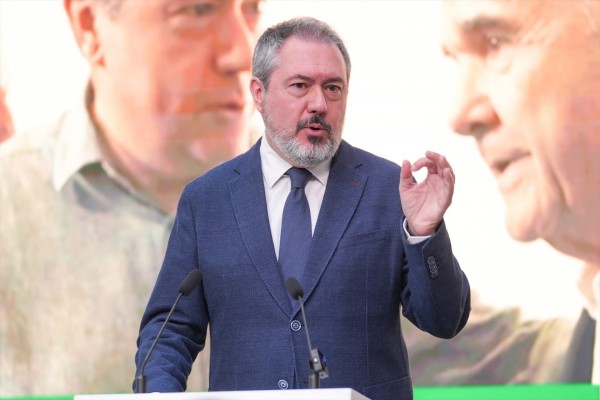 Espadas renuncia a las primarias del PSOE andaluz y deja vía libre una candidatura de Montero
