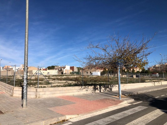 Vivienda pisa el acelerador para promover VPP en Alicante con la subasta de nueve solares