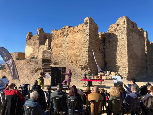 Más de 3.500 personas han visitado el Castillejo en los dos últimos meses para conocer el legado del Rey Lobo