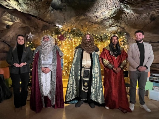 De Vila-real a Onda o Nules: Sus Majestades de Oriente reparten ilusión a los niños de la provincia