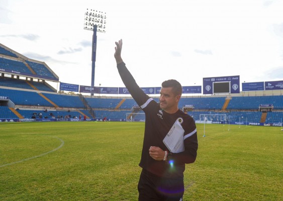Más de un millar de aficionados acuden al entrenamiento a puertas abiertas del Hércules
