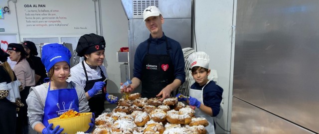Alicante Gastronómica reparte 2.000 roscones entre colectivos vulnerables y afectados por la Dana 