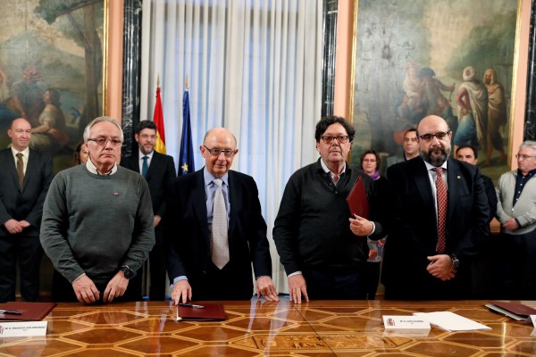 Los funcionarios valencianos, marginados del acuerdo estatal: ni 35 horas ni más plantilla