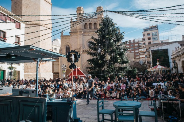 El ciclo 'Nadal de Circ' arranca en Castelló con 1000 espectadores en la plaza Mayor en su inauguración