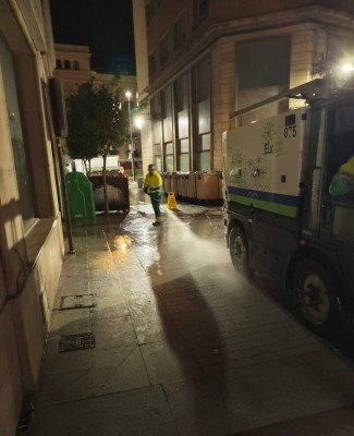 Elche recoge algo más de 400.000 kilos de residuos los días de Navidad y Año Nuevo