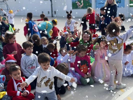 La Escuela de Navidad de Archena ofrece actividades lúdicas para facilitar la conciliación familiar

