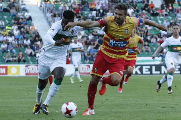 Derbi en El Collao