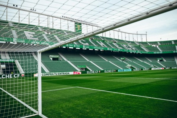 Una eliminatoria de Copa y tres rivales históricos esperan al Elche en enero
