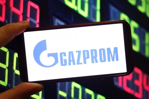 Gazprom detiene los flujos de gas a Europa a través de Ucrania y tensa al mercado energético
