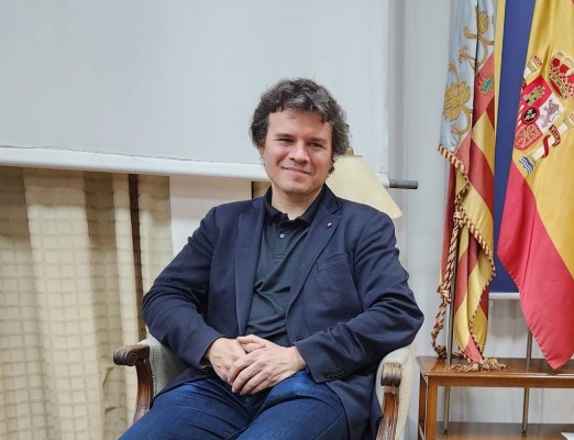 El valenciano Jarillo-Herrero y el canadiense MacDonald, premio Fundación BBVA por hallar el ‘ángulo mágico’ de los materiales