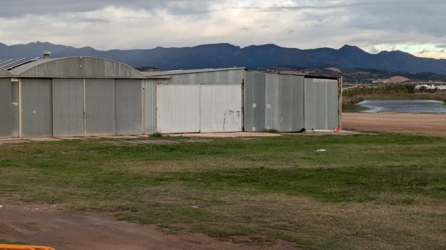 Acció Ecologista-Agró alega contra la regularització de l'aeròdrom de la Llosa per l'afecció a la Marjal d'Almenara