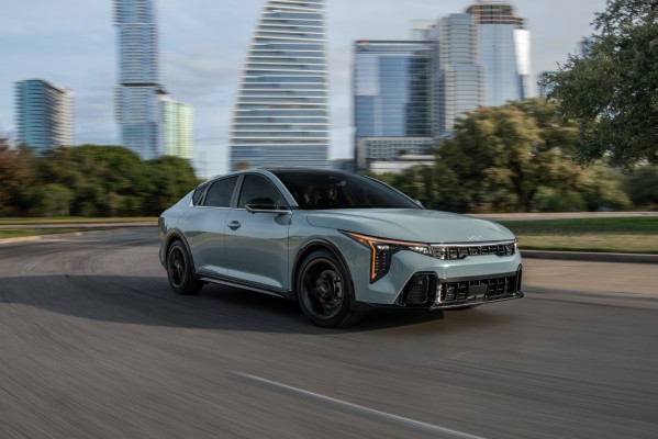 El nuevo Kia K4 2025 obtiene el premio Top Safety Pick 2024 del IIHS
