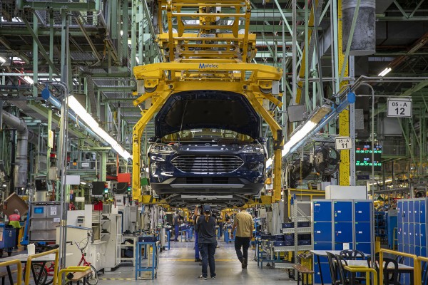 Ford Almussafes cierra el acuerdo para el ERTE RED: 90% del salario y 100% de los complementos