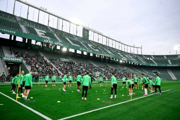 El Elche organiza un entrenamiento a puertas abiertas solidario el 31 de diciembre
