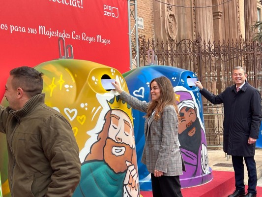 Los murcianos podrán depositar su carta a los Reyes Magos en contenedores mágicos en La Glorieta
