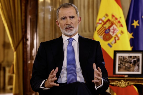 Felipe VI pide que las ayudas lleguen cuanto antes a los afectados por la Dana y llama a no olvidar