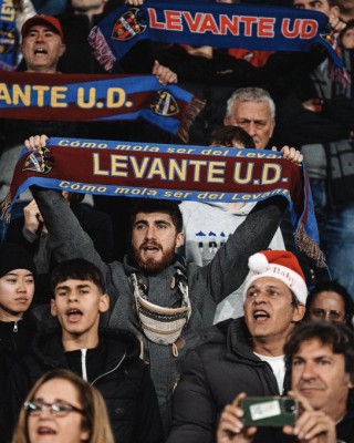 El Levante UD felicita la Navidad con un recuerdo para los afectados de la Dana
