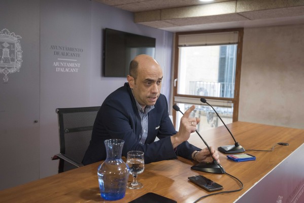 El 'sudoku' de las combinaciones para elegir al sustituto del alcalde de Alicante