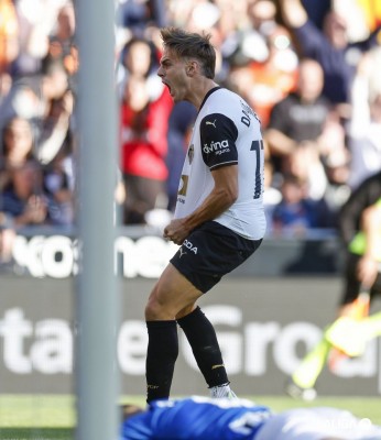 Dani Gómez rescata un punto que sirve de poco para el Valencia CF