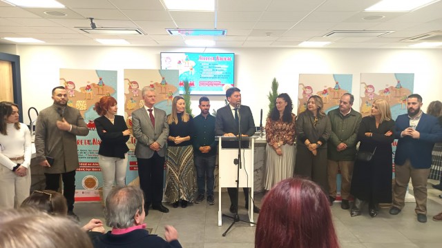 Los mercados de Alicante reclaman agilidad en la concesión de puestos; Barcala replica con reformas