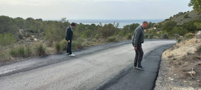 El Ayuntamiento de la Vila Joiosa mejora el asfaltado del vial del Racó del Conill