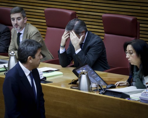 Les Corts cierran el último pleno del año con una bronca entre los grupos sin precedentes
