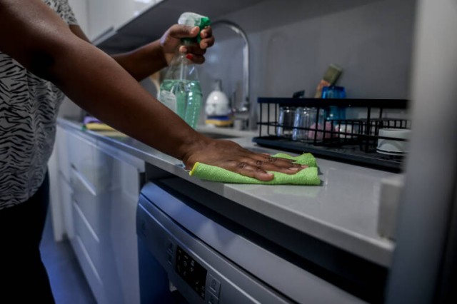 El TJUE sentencia que debe registrarse la jornada laboral de los empleados del hogar
