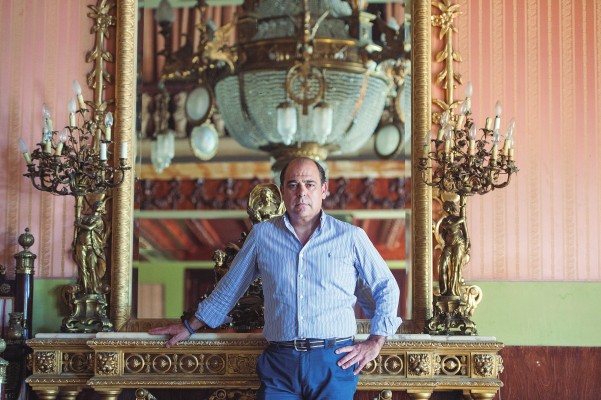El impulsor de Casino Gourmet sitúa a su hija como administradora única de la empresa