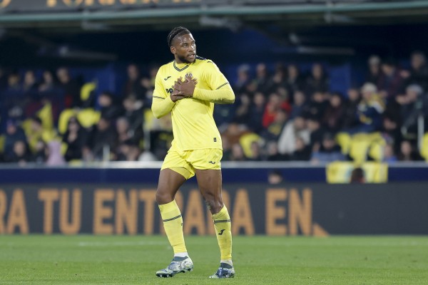 Kambwala abandona la concentración y regresa a Vila-real para conocer el alcance de su lesión
