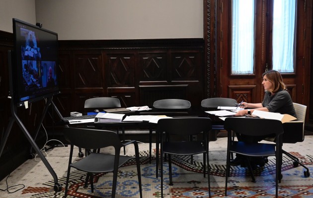 Contratos 'exprés', más exenciones y manga ancha: la carta de los municipios a Sánchez por la dana