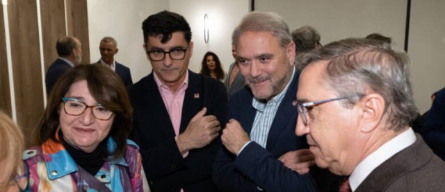 La 'batalla' de Medicina se traslada a las prácticas de los alumnos: ¿quién cede para compartir? 