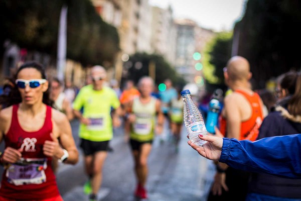El IAAF/Trinidad Alfonso WHM Valencia 2018 contará con 7 avituallamientos y 52.000 litros de Aquabona y Powerade
