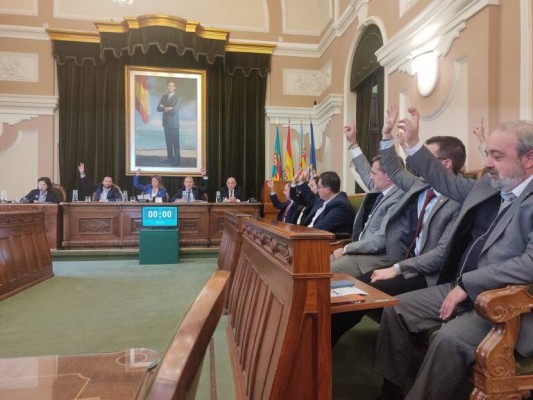 Castelló recupera el doble topónimo: el Consell aprueba la denominación bilingüe