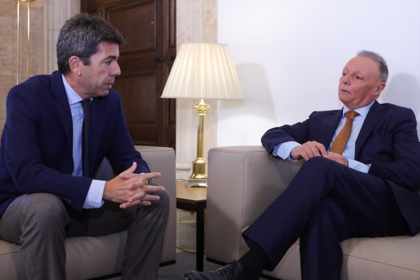 Mazón reitera ante el empresariado el compromiso del Consell de apoyar a las empresas afectadas