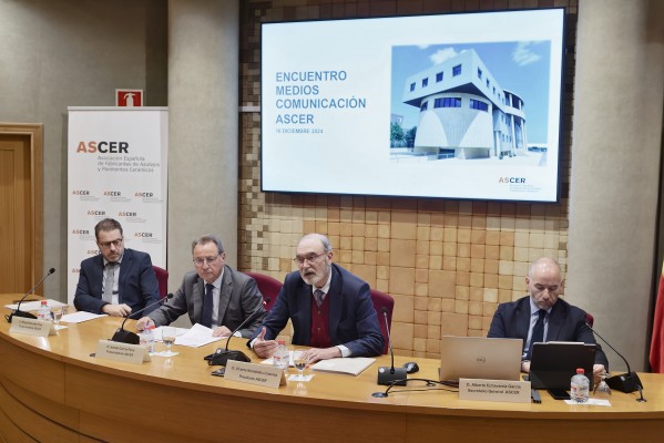 El azulejo cerrará en 2024 un año 'plano': facturará 4.804 millones y producirá lo mismo que 2023