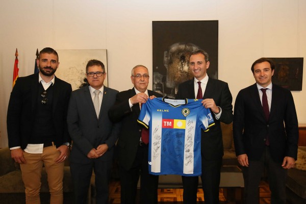 Quique Hernández: 