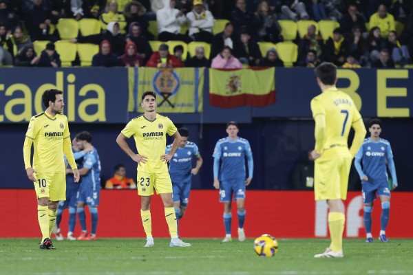 Ni contra diez: el Villarreal no levanta cabeza y sucumbe ante el Betis en La Cerámica