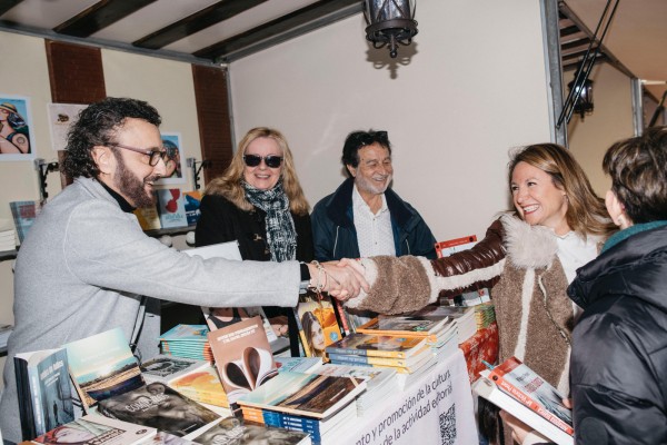 La visita del Cartero Real impregna de magia y emoción la Navidad en Castelló