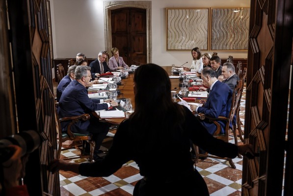 Los sueldos de los altos cargos

