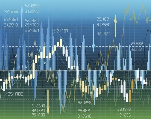El Ibex 35 cierra plano con ACS e Inditex disparados y la banca de capa caída