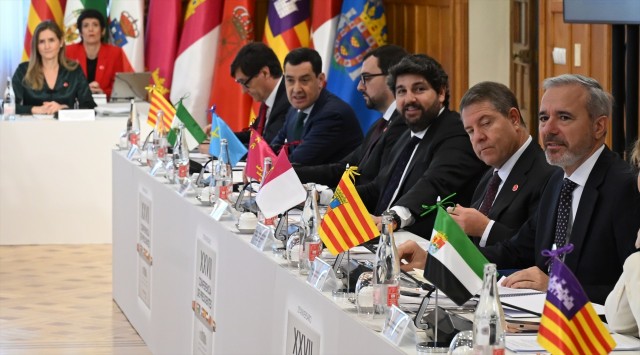 Presidentes autonómicos del PP y Page ponen plazos a Sánchez para una nueva financiación
