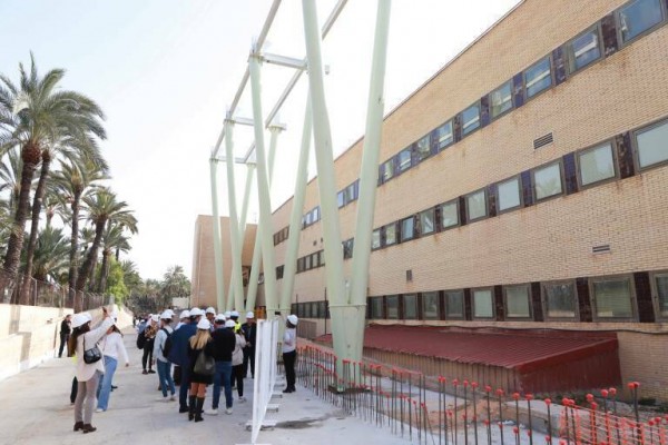 El centro de salud de Travalón de Elche empieza en enero; el Hospital General se retomará a final de 2025  