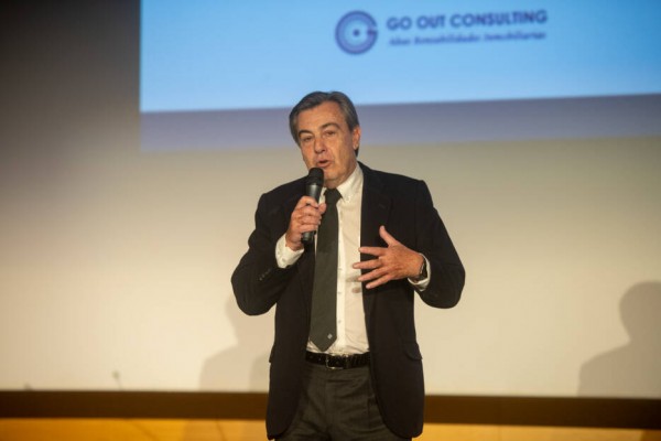 Enrique Lucas: 
