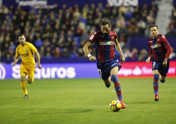 Paco López convoca todos los jugadores disponibles para recibir al Eibar