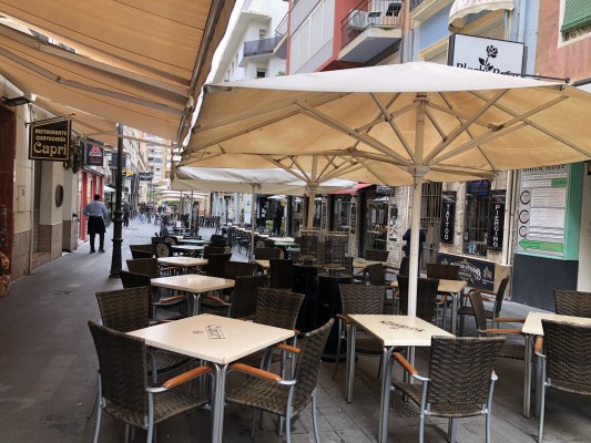 Alicante da una tregua navideña a la hostelería y aplaza a Reyes el recorte horario de las terrazas 